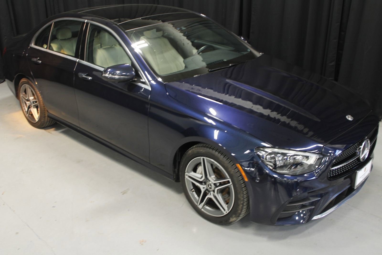 Used 2022 Mercedes-Benz E 350 4MATIC Sedan image 11