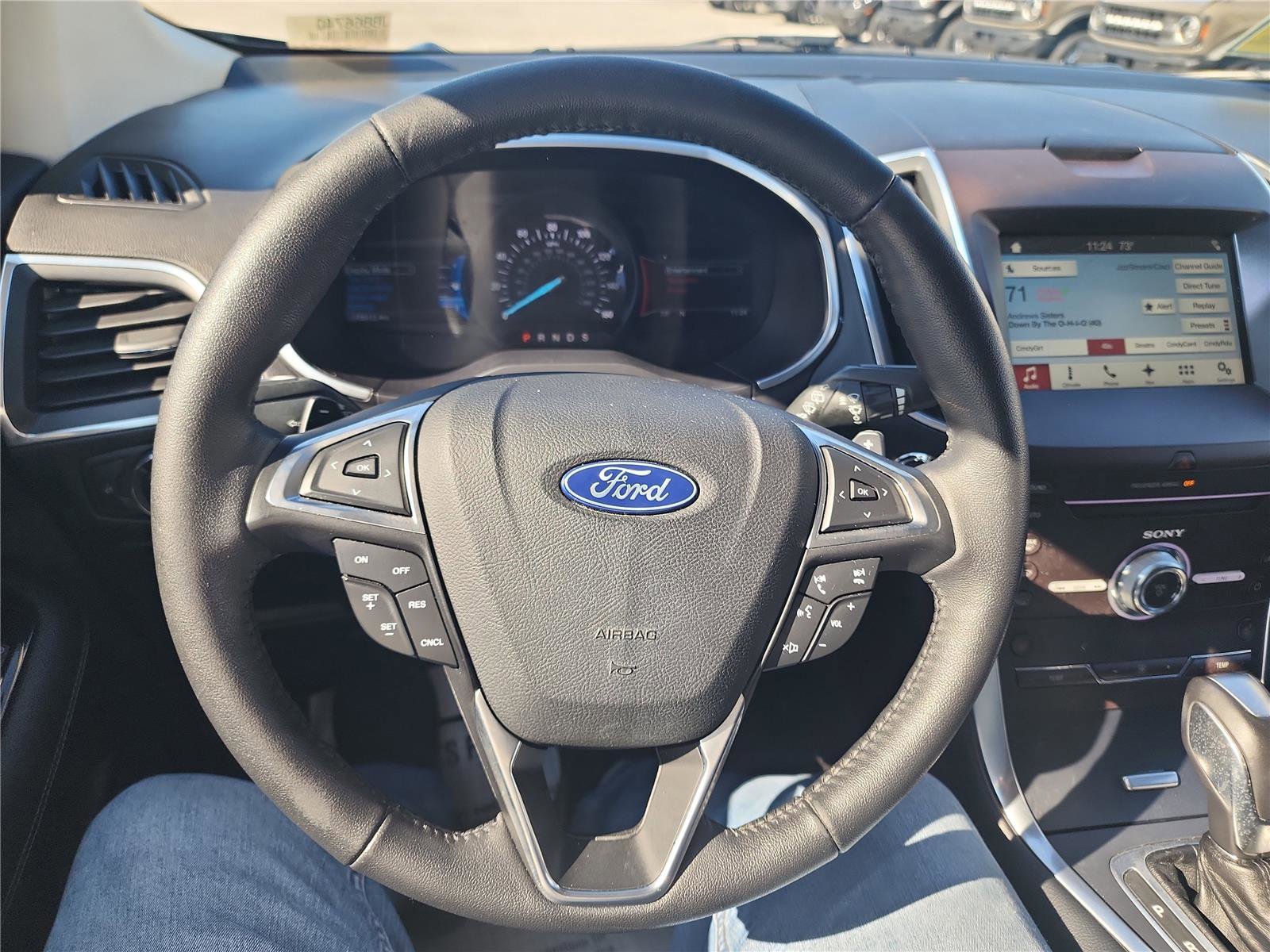 Used 2018 Ford Edge Titanium w/ Technology Package image 30