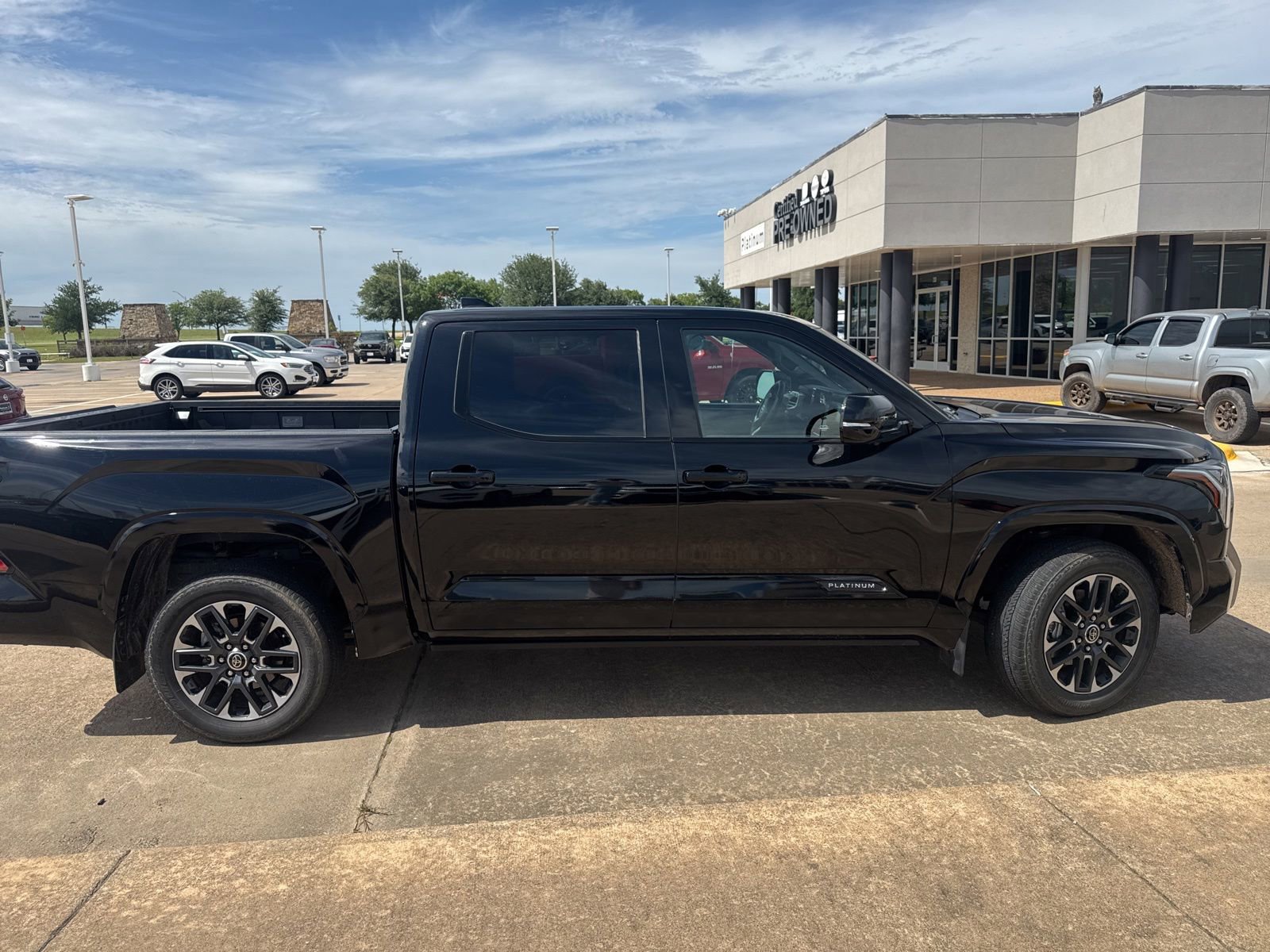 Used 2022 Toyota Tundra Platinum RWD image 8