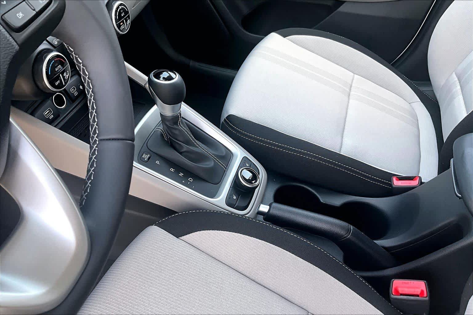 New 2026 Hyundai Venue SEL FWD image 11