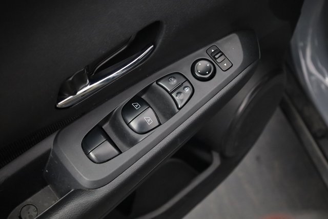 Used 2023 Nissan Kicks SV image 10