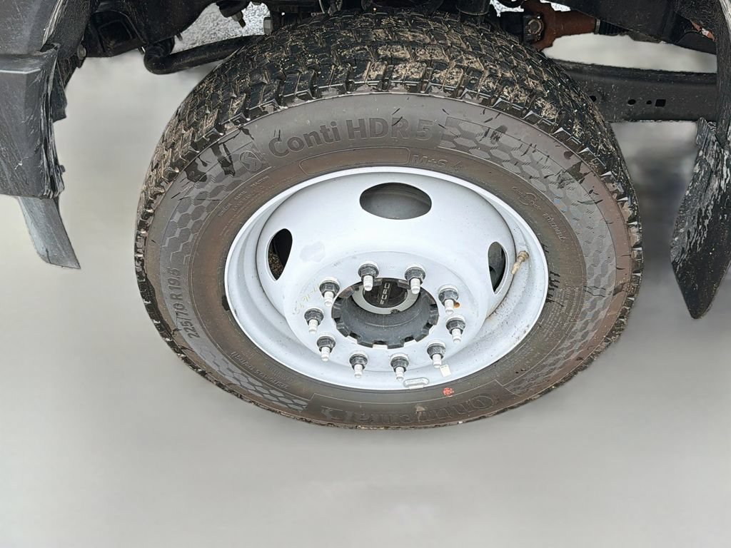New 2026 Ford F550 4x4 Crew Cab image 13