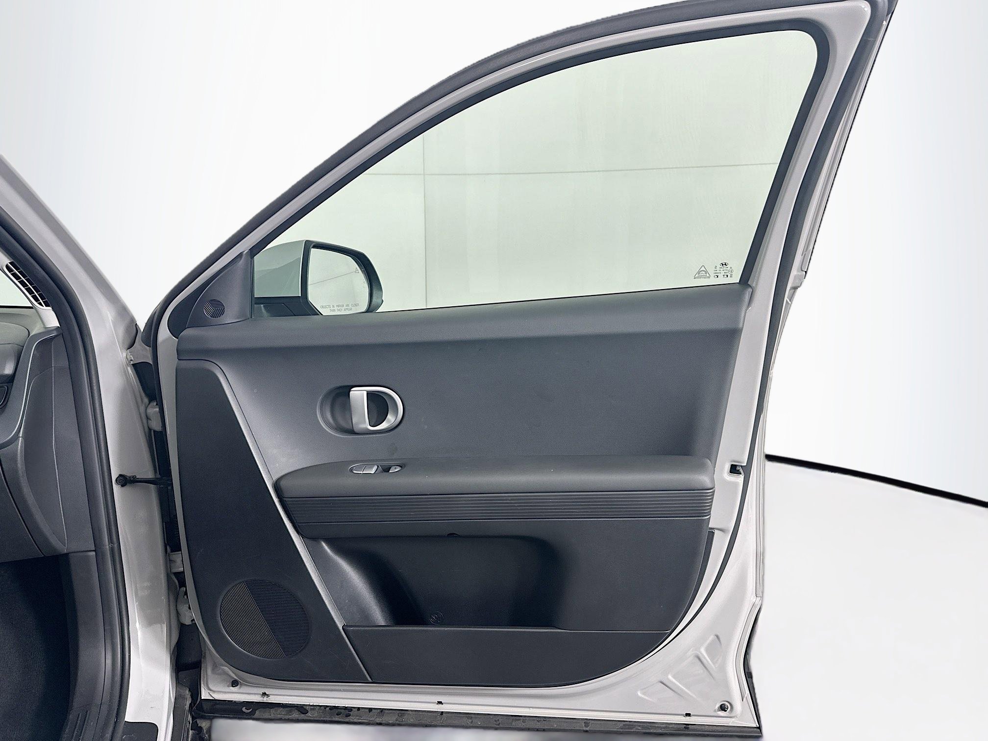 Used 2024 Hyundai Ioniq 5 SEL RWD image 32