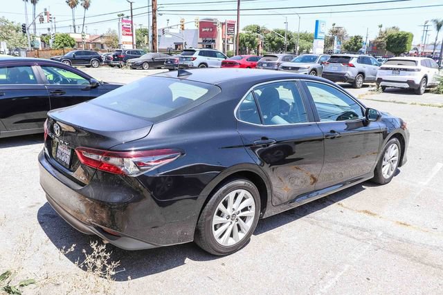 Used 2022 Toyota Camry LE w/ Carpet Mat Package (TMS) FWD image 11