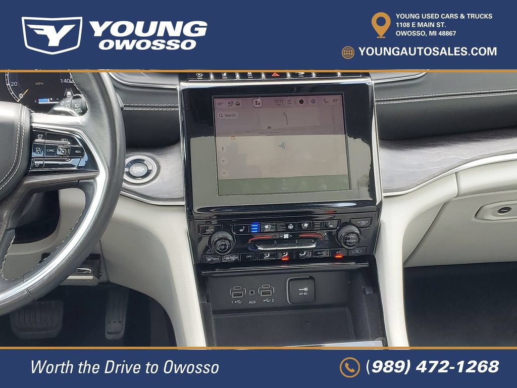 Used 2022 Jeep Grand Cherokee Overland w/ Luxury Tech Group IV AWD/4WD image 28