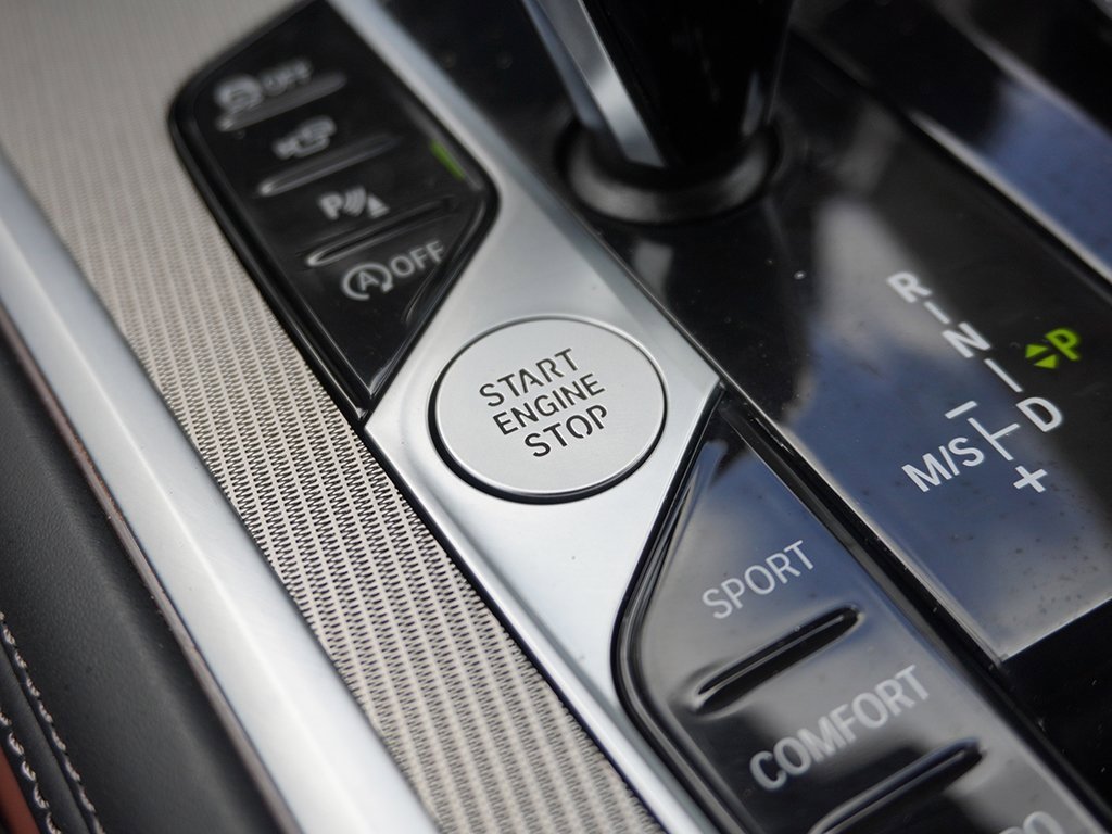 Used 2025 BMW M850i xDrive image 61