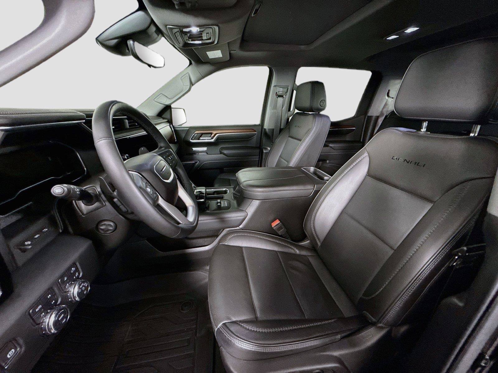 Used 2023 GMC Sierra 1500 Denali AWD/4WD image 12