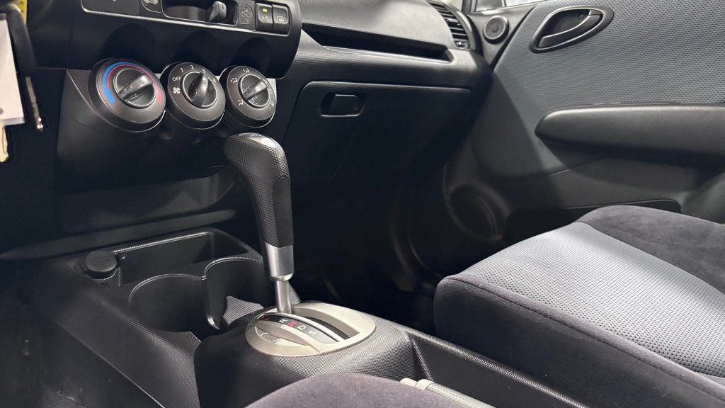 Used 2008 Honda Fit Sport image 15