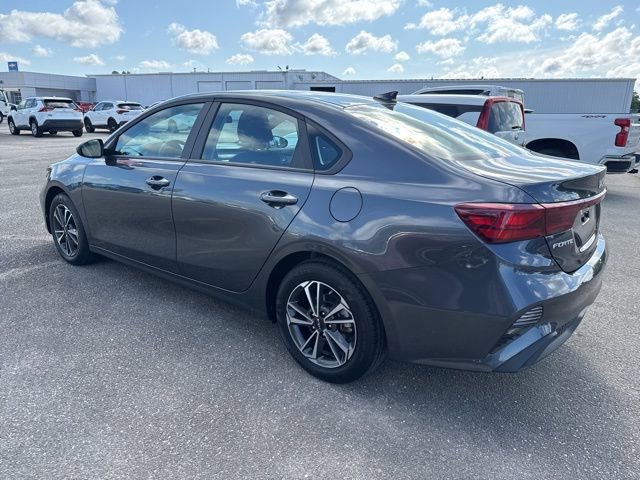 Used 2024 Kia Forte LXS image 9