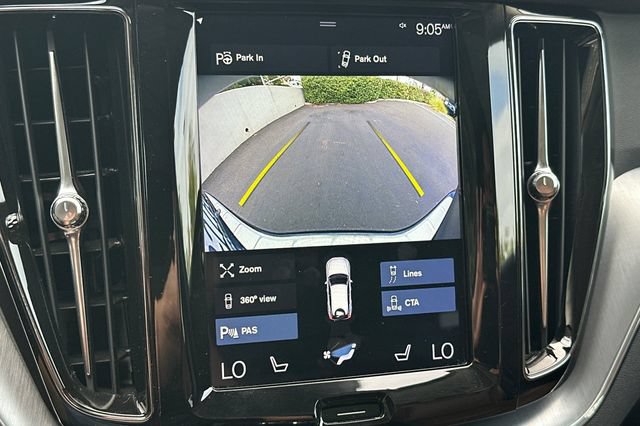 Used 2018 Volvo XC60 T6 Momentum w/ Convenience Package AWD/4WD image 19