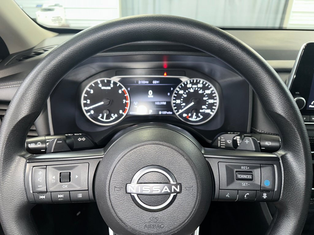 Used 2024 Nissan Rogue SV AWD/4WD image 9