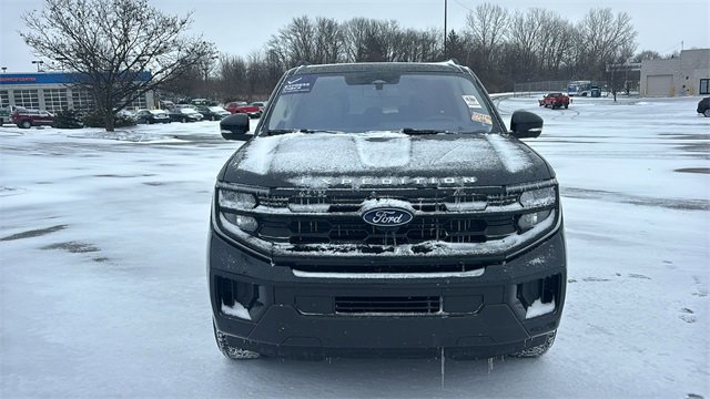 Used 2025 Ford Expedition Active image 6