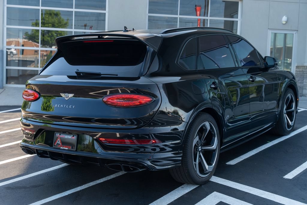 Used 2022 Bentley Bentayga AWD/4WD image 12