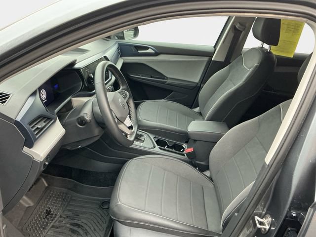 Used 2024 Volkswagen Taos SE image 10