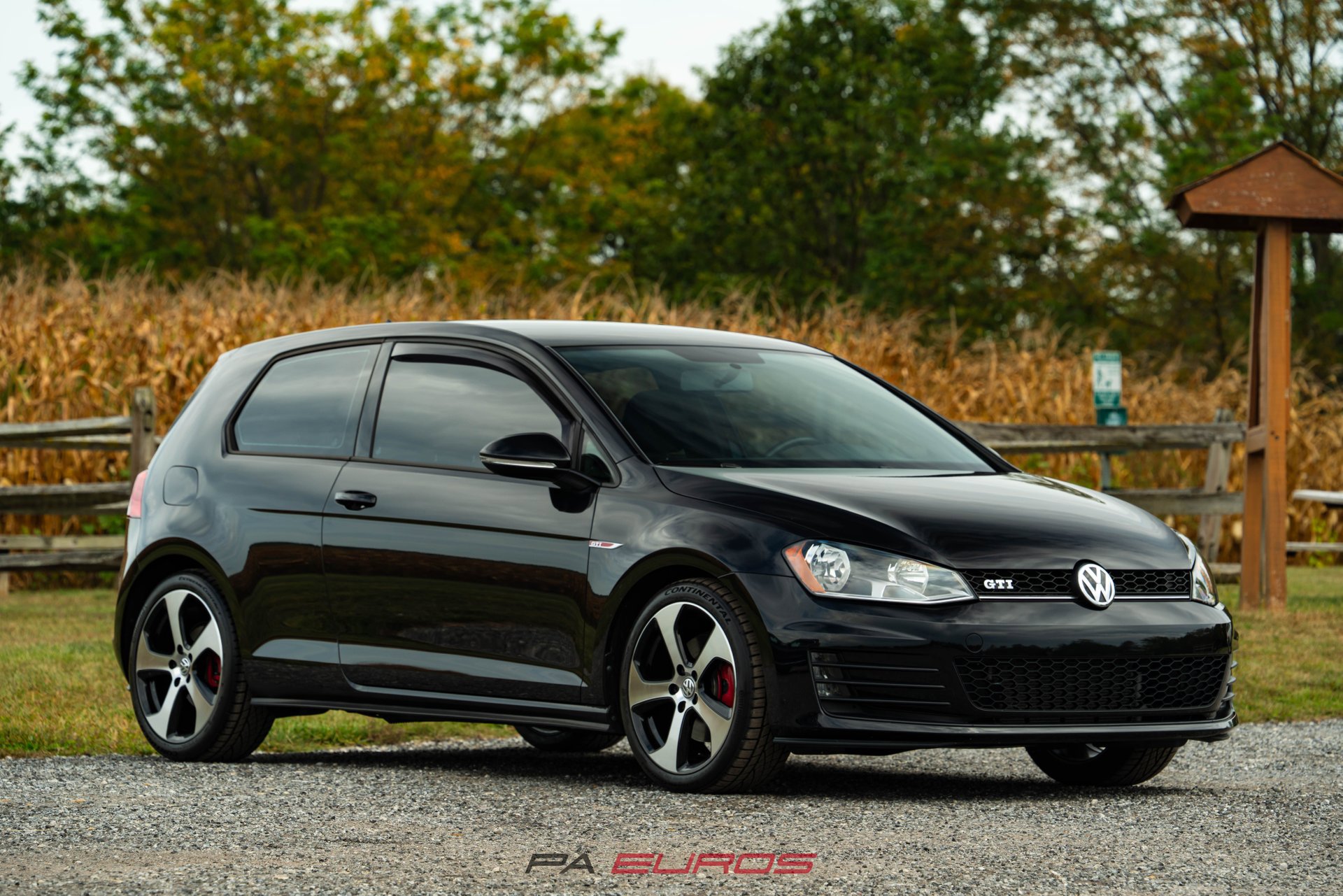 Used 2015 Volkswagen Golf 2-Door image 3
