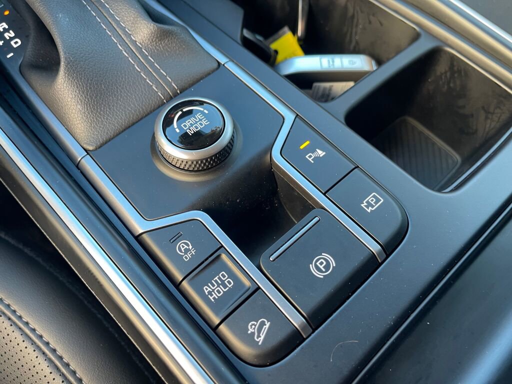 Used 2024 Kia Sorento S image 15