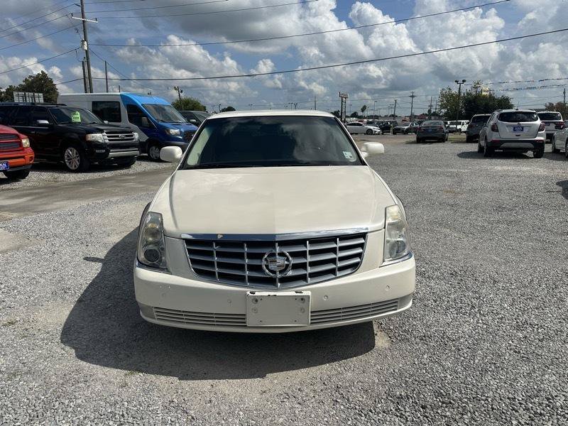 Used 2008 Cadillac DTS FWD image 6