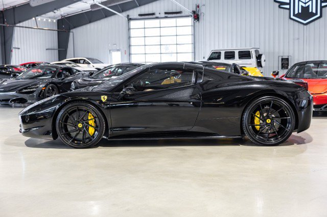 Used 2014 Ferrari 458 Spider RWD image 3