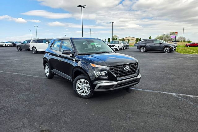 New 2026 Hyundai Venue SE