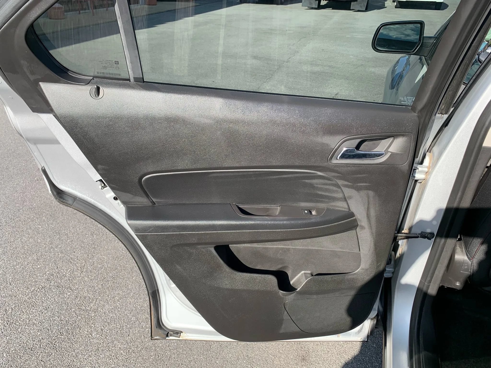 Used 2017 Chevrolet Equinox LS AWD/4WD image 22