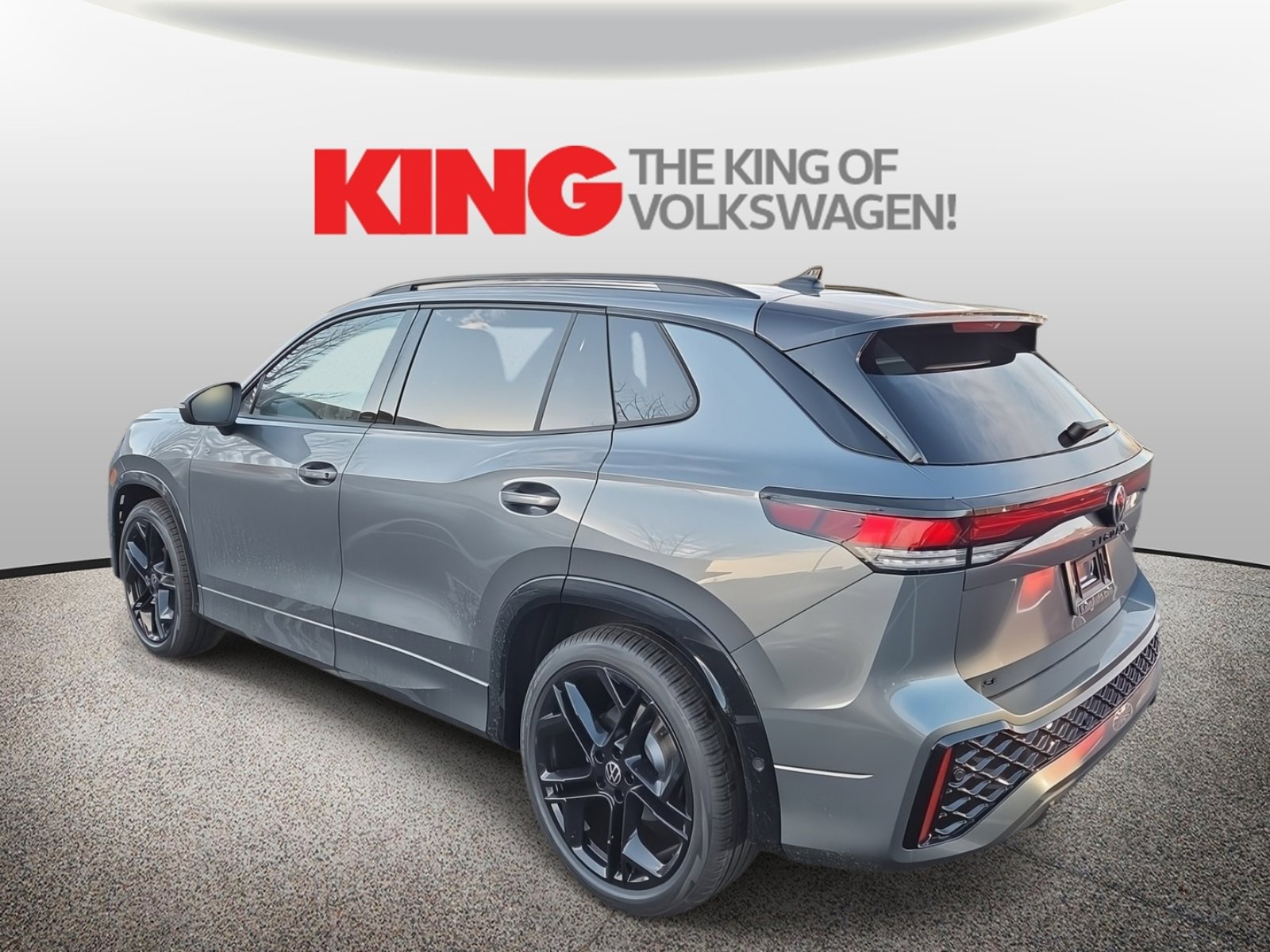 New 2026 Volkswagen Tiguan SE R-Line image 6
