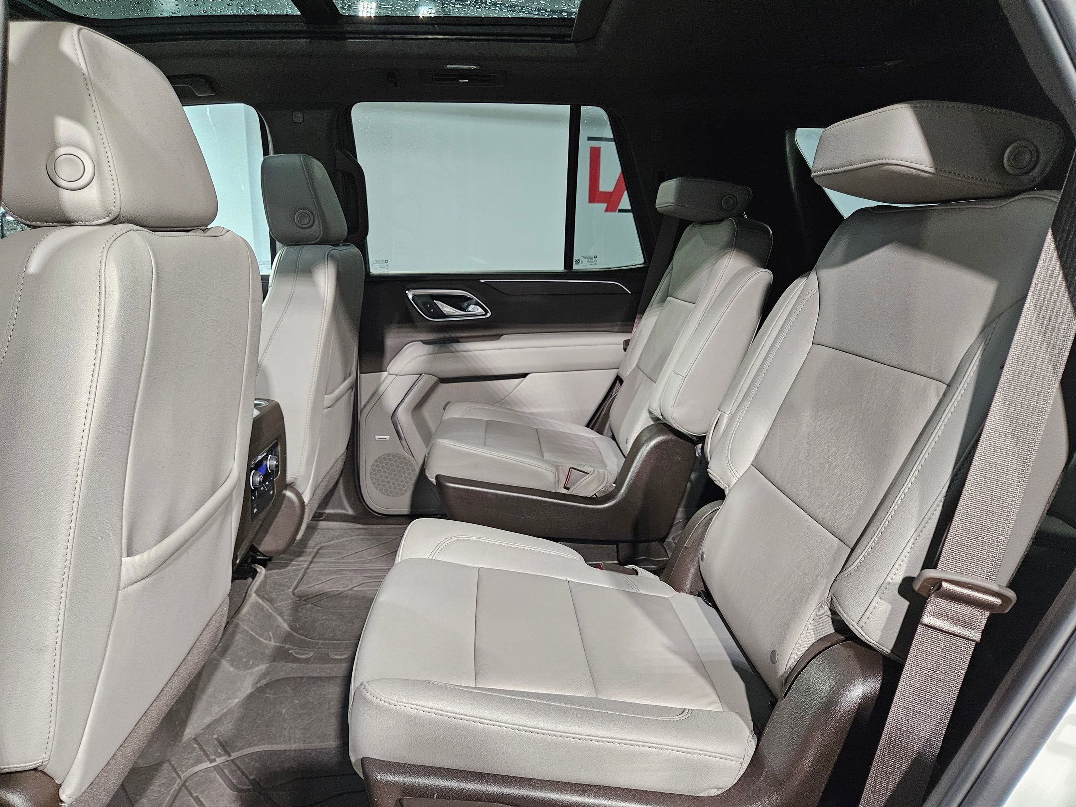 Used 2023 Chevrolet Tahoe LT w/ Luxury Package image 38