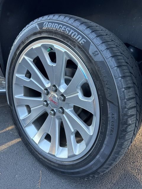 Used 2016 GMC Yukon Denali w/ Open Road Package AWD/4WD image 5