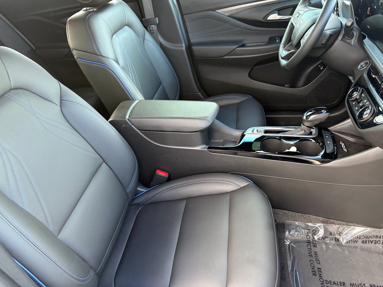 Used 2025 Buick Envista Sport Touring w/ Convenience I Package FWD image 32