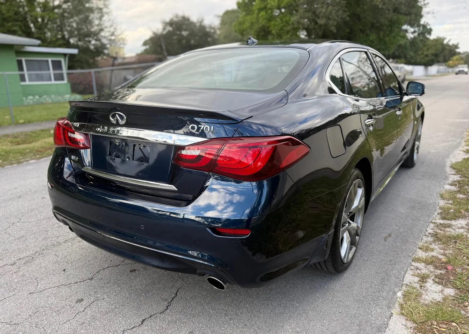Used 2019 INFINITI Q70 L 3.7 w/ Sensory Package image 6