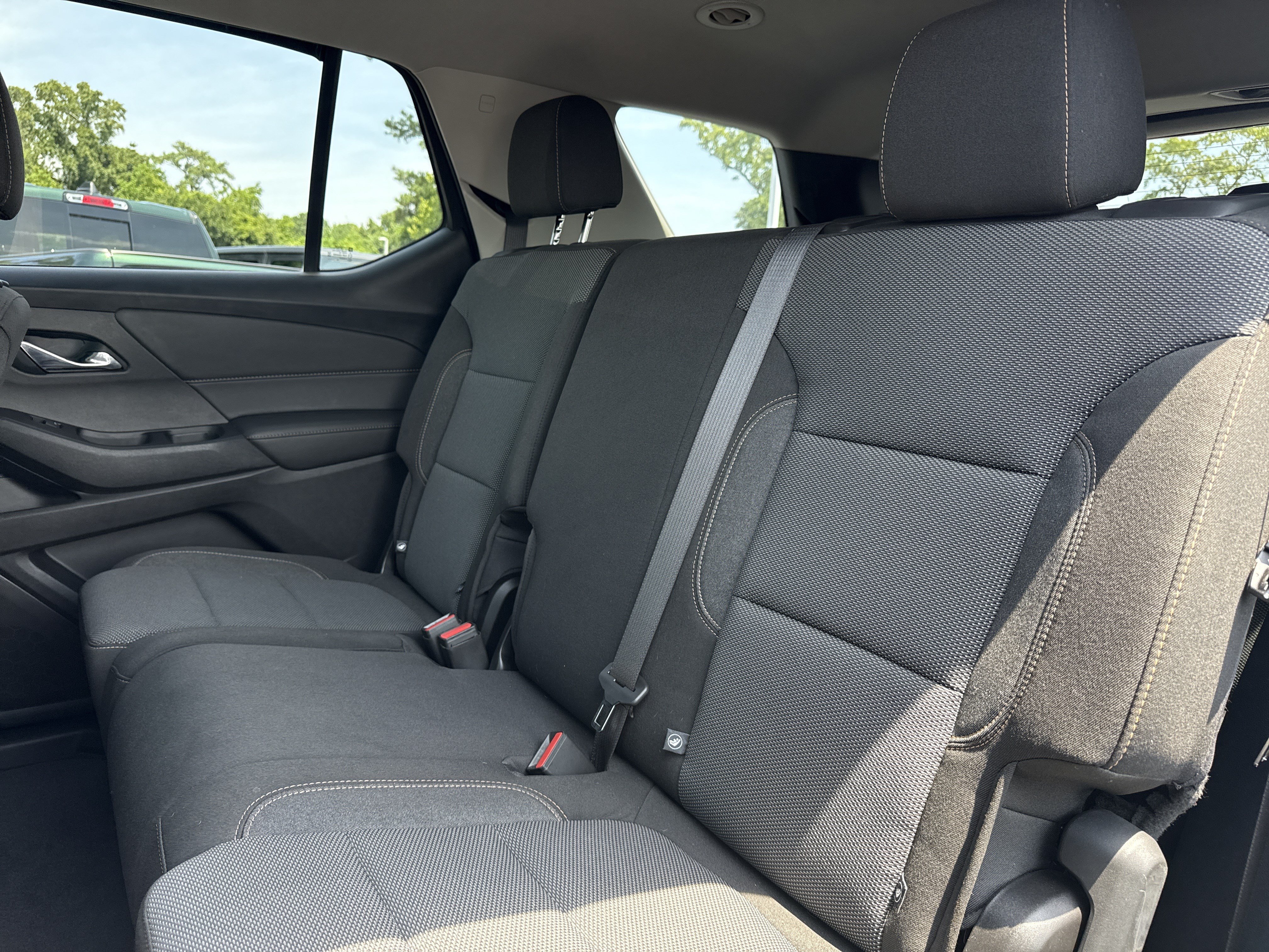 Used 2020 Chevrolet Traverse LS FWD image 29