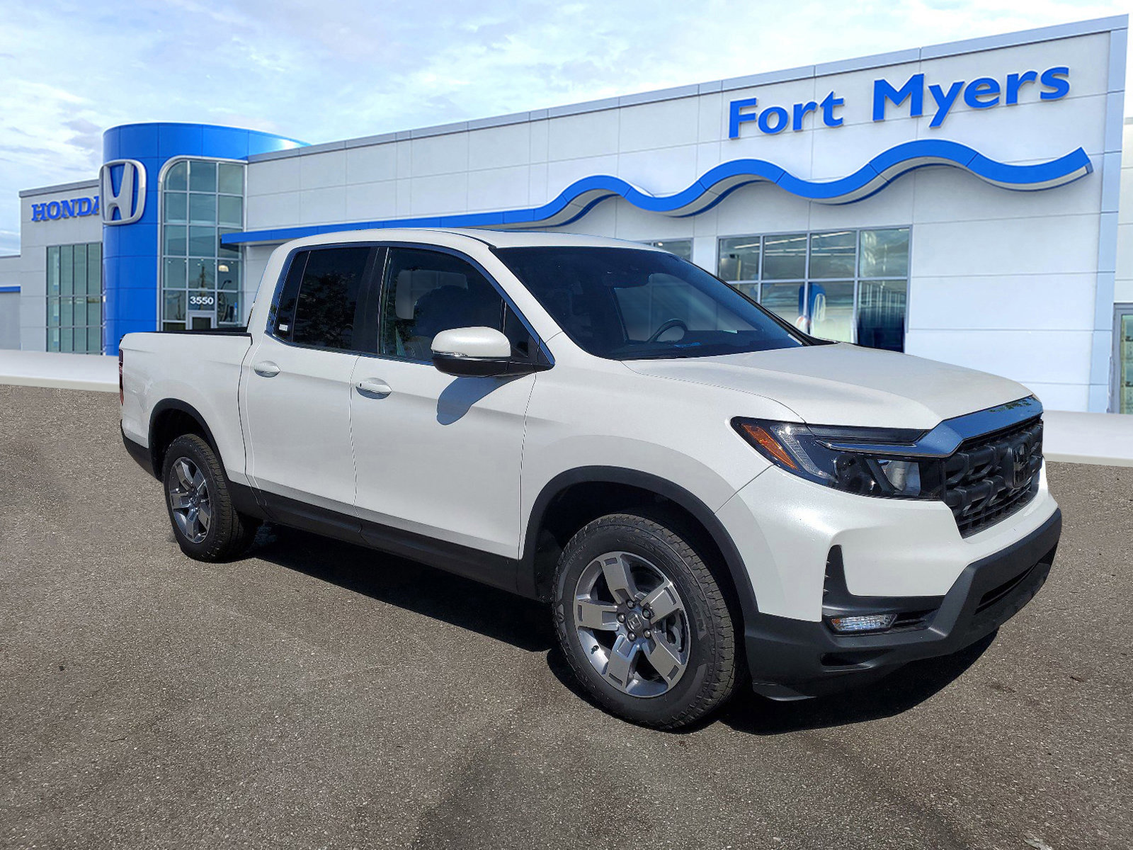 New 2025 Honda Ridgeline RTL