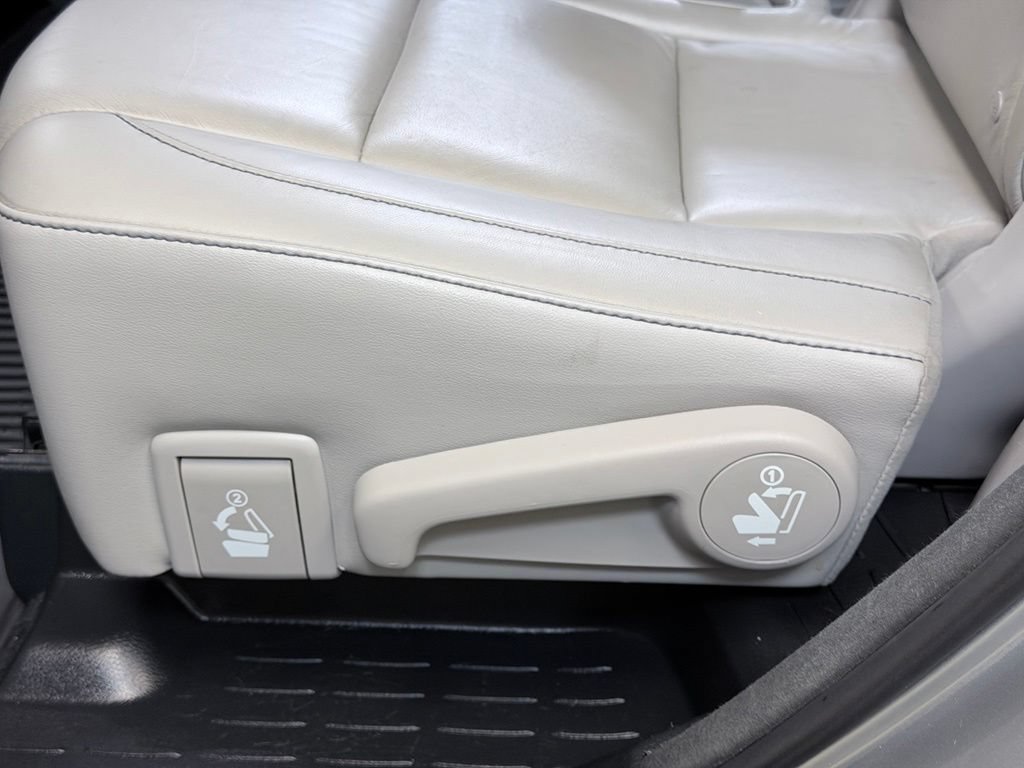 Used 2015 Toyota Highlander XLE AWD/4WD image 19