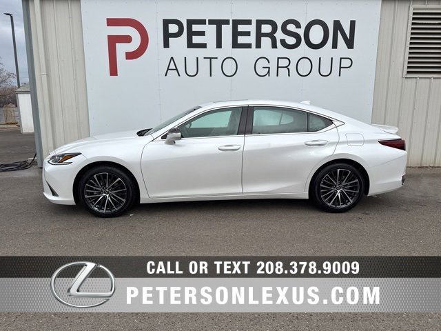 Used 2024 Lexus ES 300h w/ Premium Package image 6