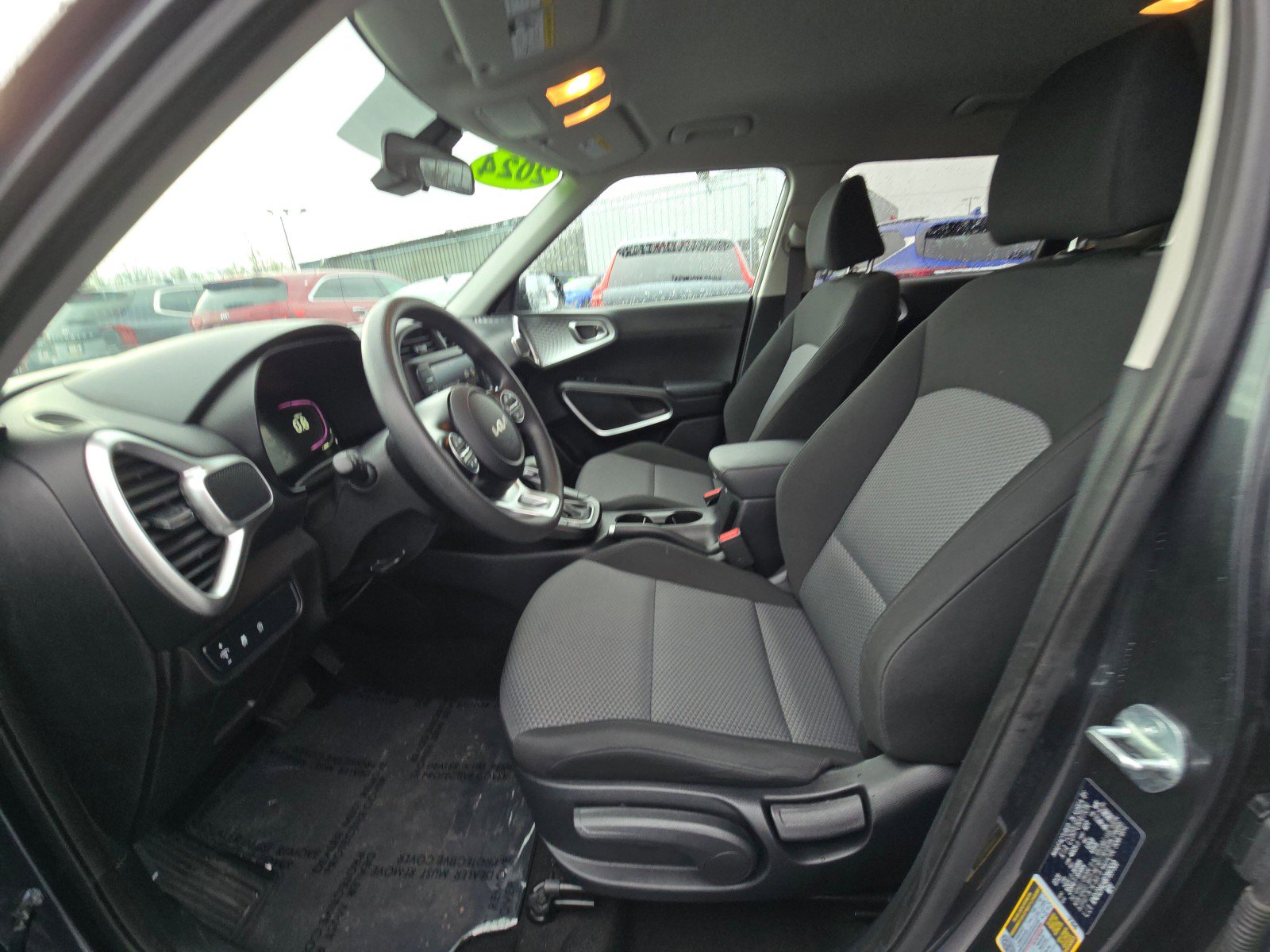 Used 2024 Kia Soul LX w/ Option Group 015 image 21