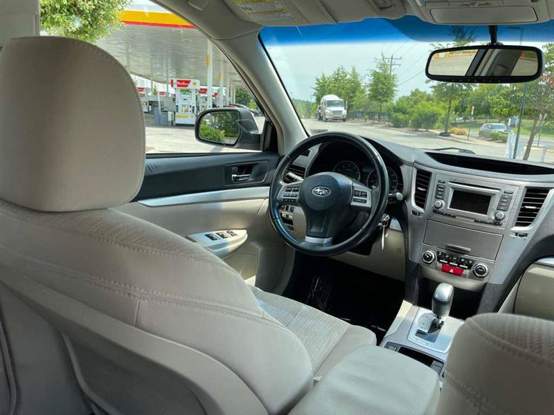 Used 2014 Subaru Outback 2.5i Premium AWD/4WD image 28