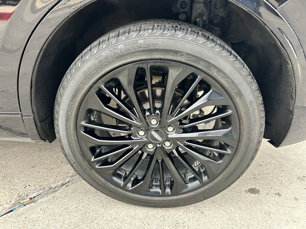 Used 2023 Lincoln Corsair Reserve w/ Equipment Group 201A image 9