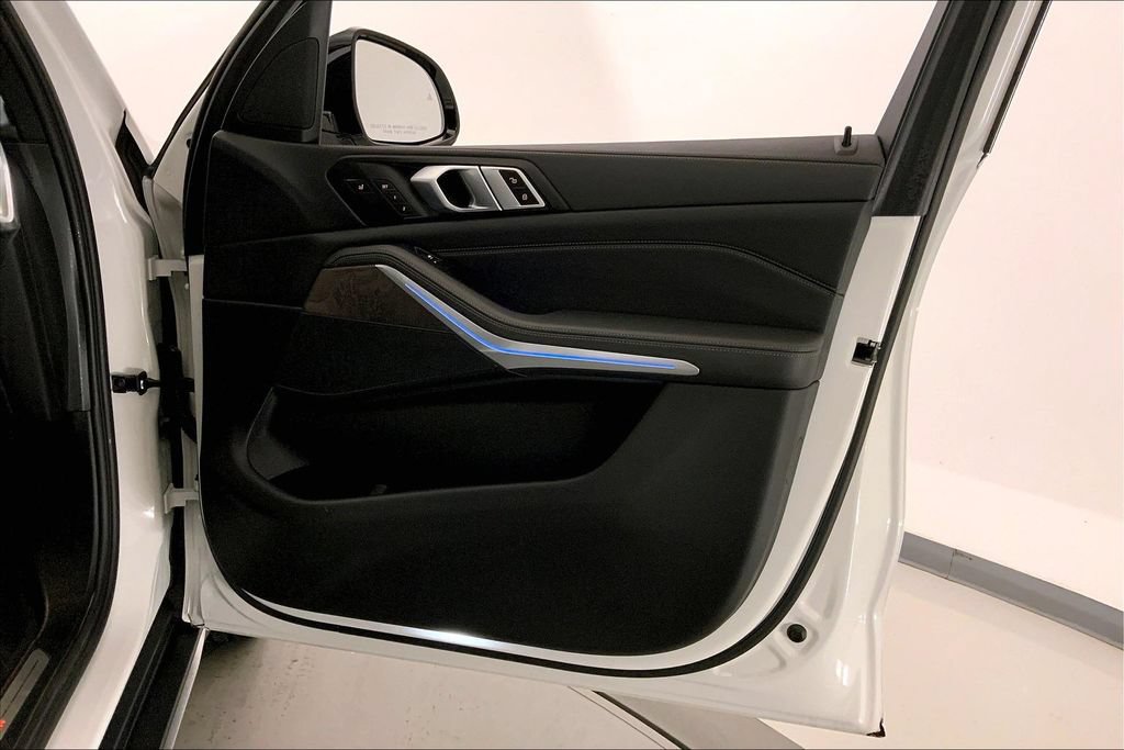 Certified 2023 BMW X5 xDrive45e w/ Luxury Seating Package AWD/4WD image 25