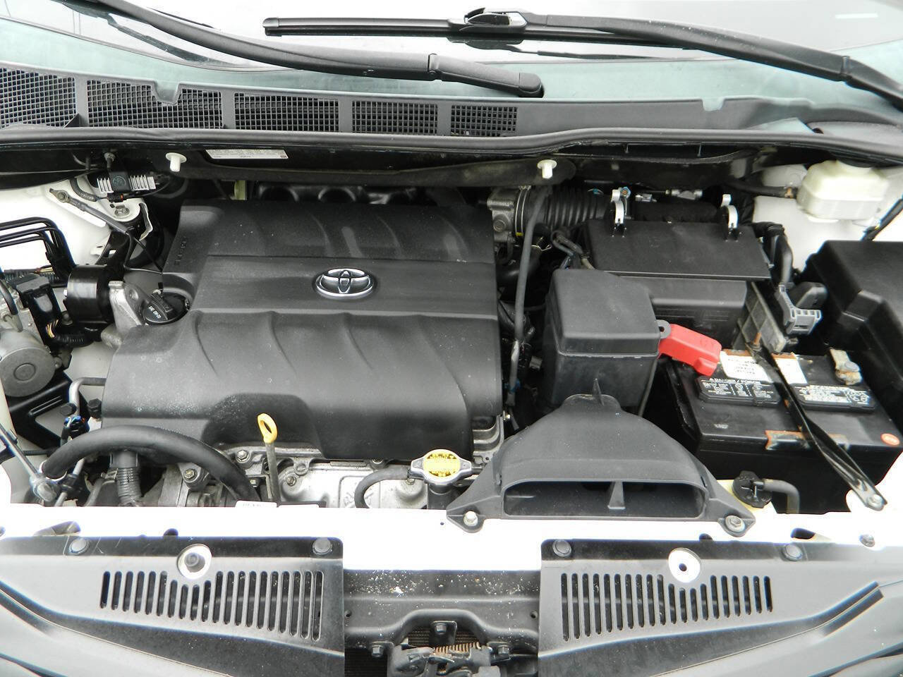 Used 2013 Toyota Sienna LE FWD image 22