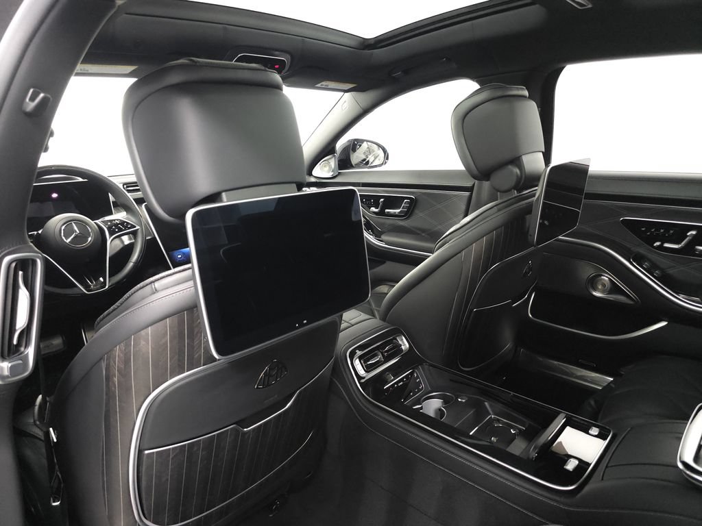 Certified 2024 Mercedes-Benz Maybach S 580 4MATIC image 31