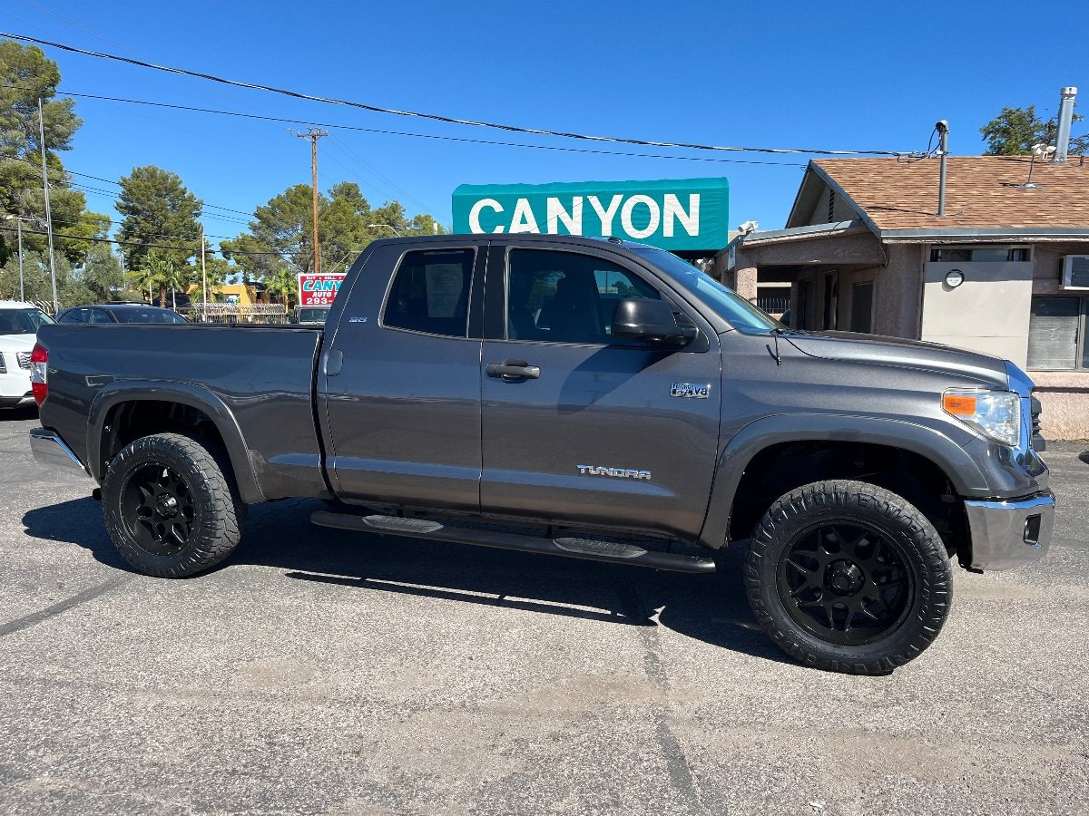 Used 2014 Toyota Tundra SR5 w/ SR5 Upgrade Package AWD/4WD image 2