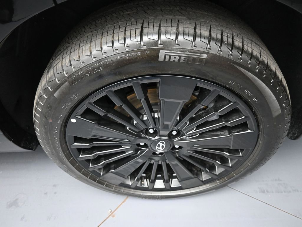 Used 2025 Hyundai Santa Fe Calligraphy AWD/4WD image 15