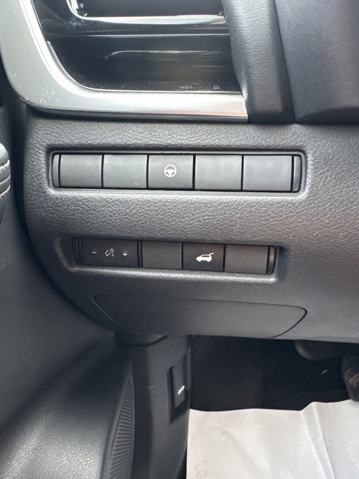 Used 2022 Nissan Rogue SL w/ SL Premium Package FWD image 23