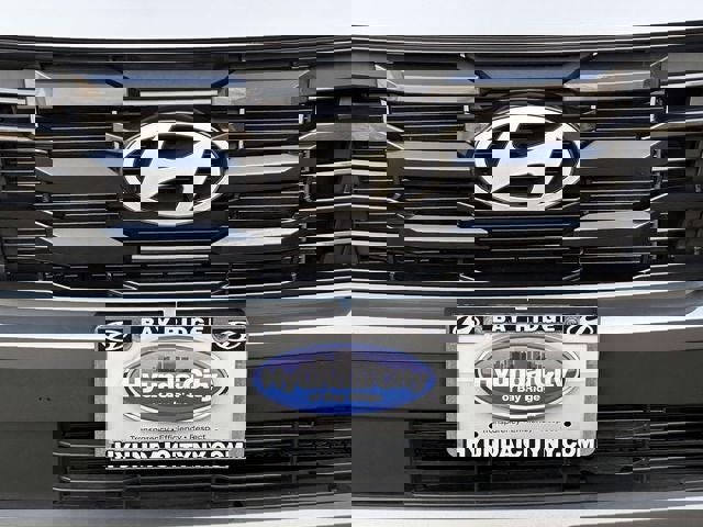 Used 2025 Hyundai Tucson SE image 12