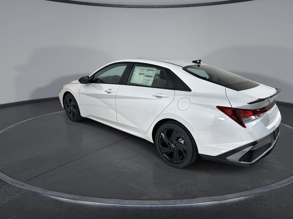 New 2026 Hyundai Elantra SEL Sport FWD image 6