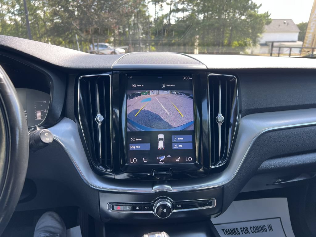Used 2019 Volvo XC60 T5 Momentum w/ Premium Package AWD/4WD image 18