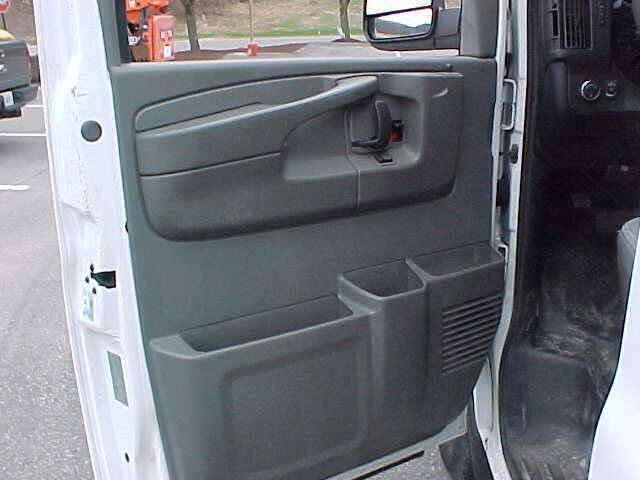 Used 2013 Chevrolet Express 3500 w/ Express Access Plus Package RWD image 12