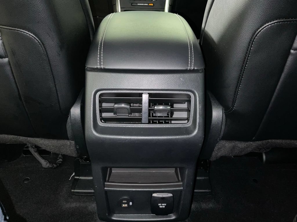 Used 2022 Ford Edge Titanium AWD/4WD image 17
