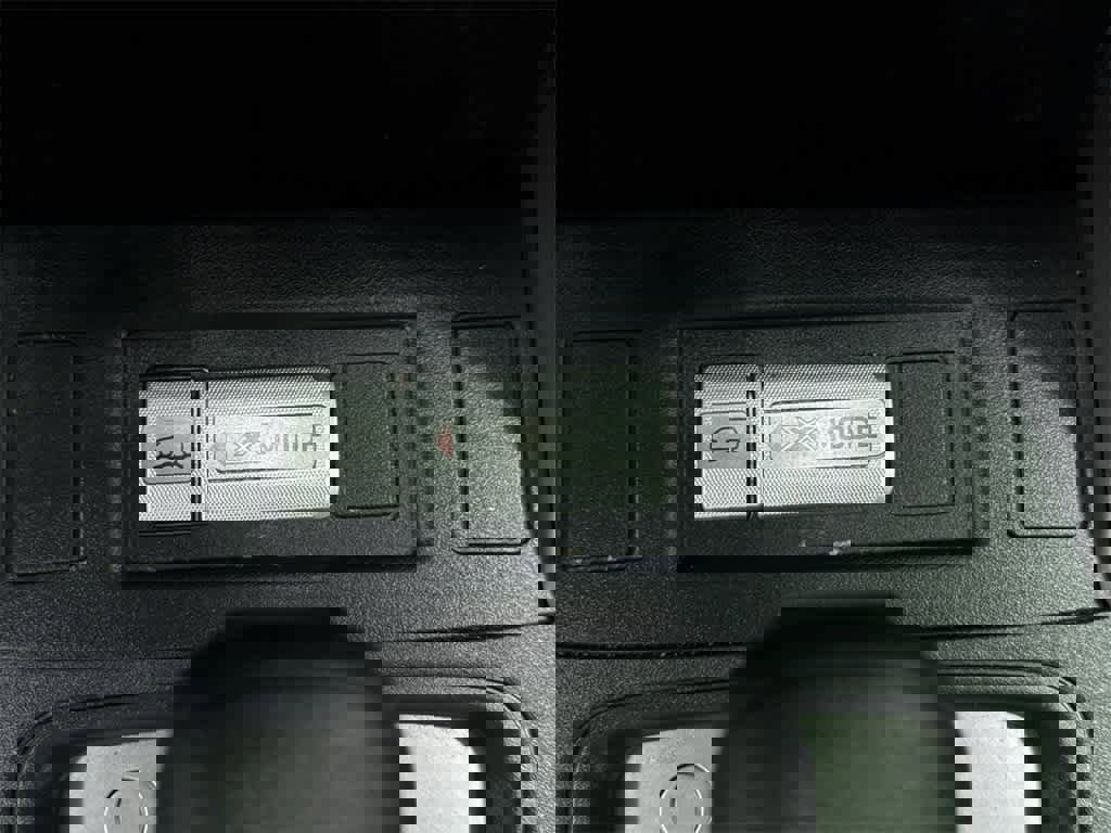 Used 2017 Subaru Forester 2.5i Premium image 32