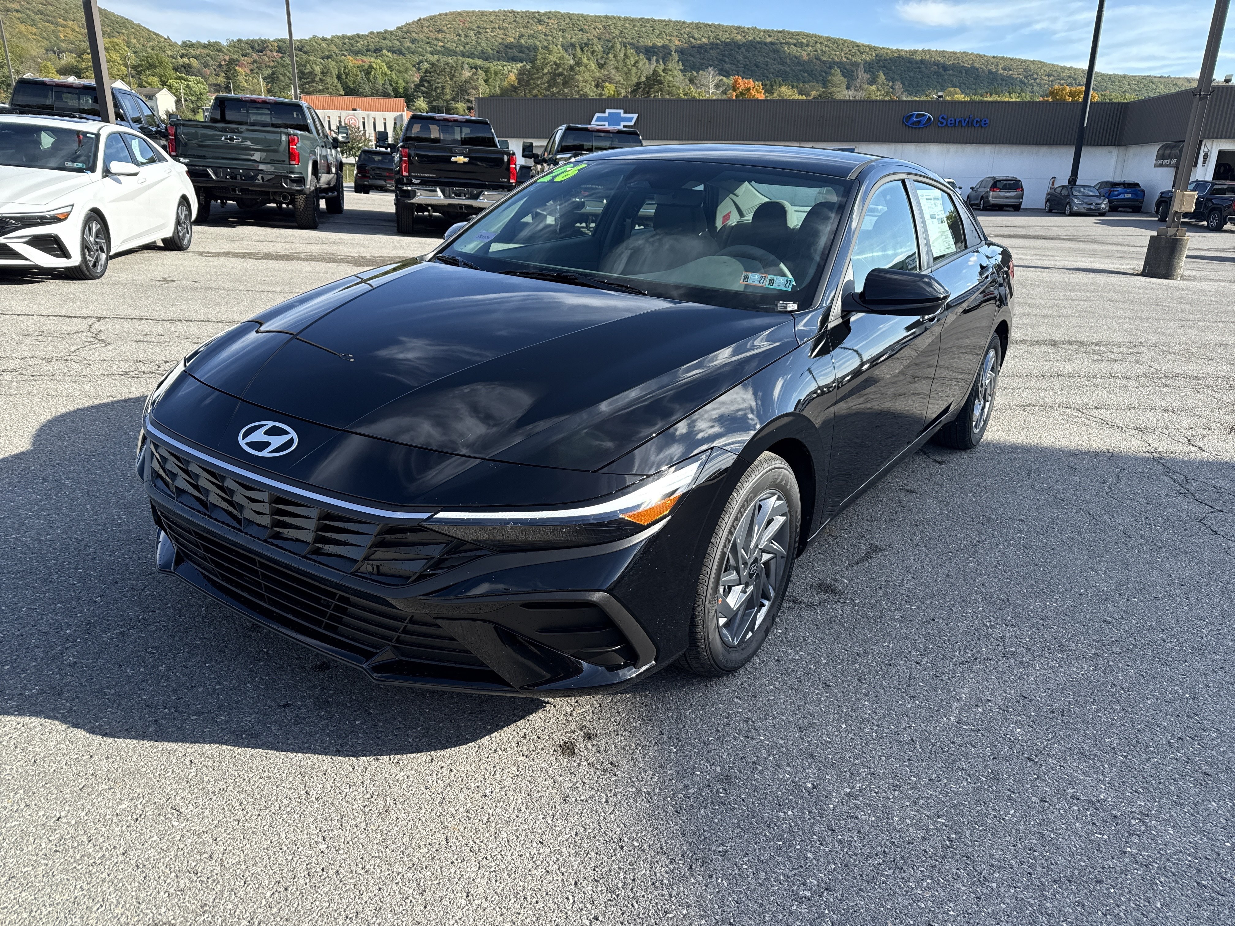 New 2026 Hyundai Elantra Hybrid FWD image 8