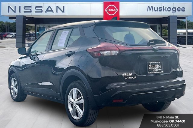 Used 2022 Nissan Kicks S FWD image 4